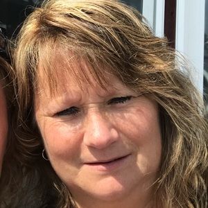 Meet your Posher, Leslie